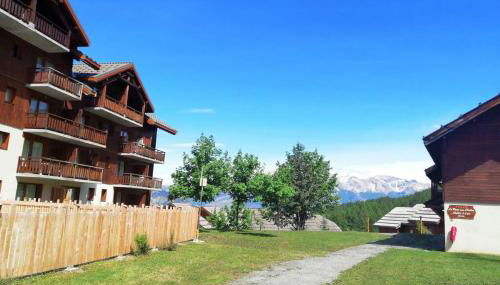 APPARTEMENT PUY SAINT VINCENT ALPES DU SUD été - hiver - Photo 4, Garden