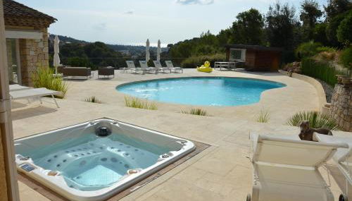 Grande Villa proche Sophia avec magnifique vue mer - Foto 3