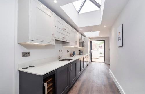 The Old Hotel - Photo 31