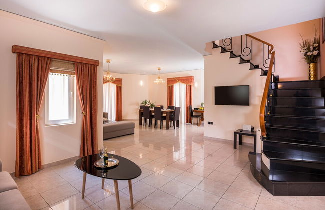 Steps to the Beach Spacious Home-Parking - Foto 21