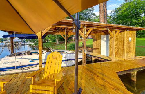 Beautiful Lake Sinclair Retreat with Dock and Deck! - Foto 43