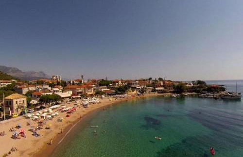 Mani Theasis - Foto 67