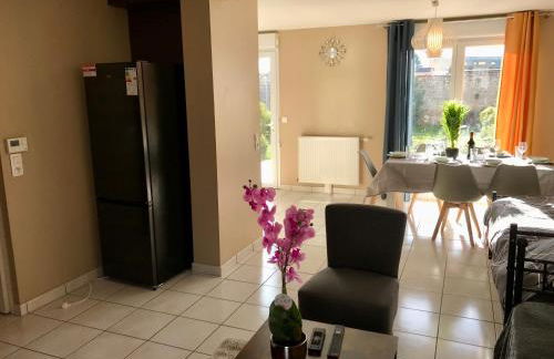 Agréable maison proche Gare avec parking gratuit - Foto 5