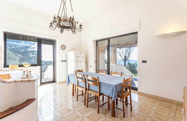 Emma's Villa facing the sea with swimming pool - Foto 27