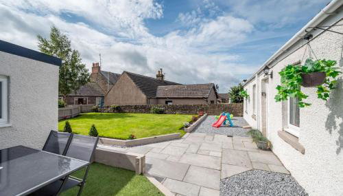 Charming Forfar House and Hot Tub - Foto 3