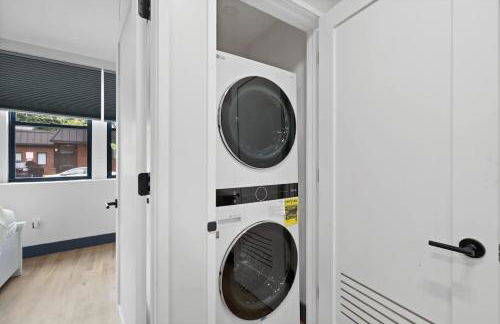 Luxury Brand New 3BED Gem 20 Minutes to NYC - Photo 29