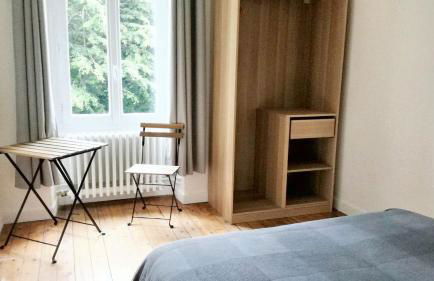 Maison cosy à Pontorson avec jardin clos et terrasse - Foto 6