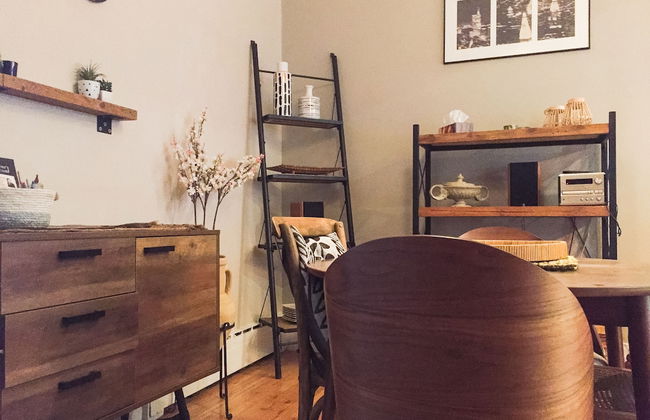 The Authentic and Charming Montrealer - Foto 23