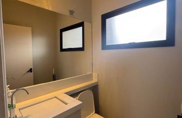 Belo sobrado com piscina aquecida em Ninho Verde 2 - Foto 4