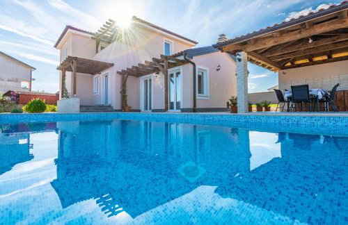 Villa Niko, your Ideal Summer Oasis near Poreč - Foto 9