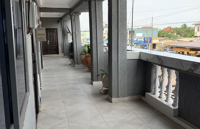 Central Reservations Apartment - Photo 30