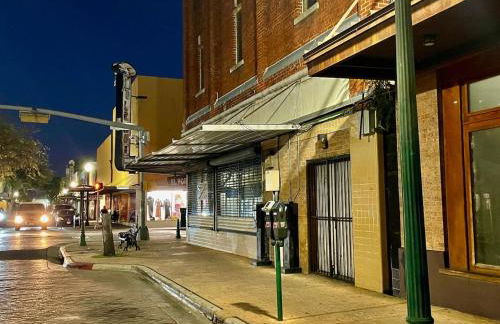 Walk to outlets free designated parking - Foto 8