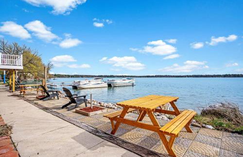 Fife Lake 2BR Getaway with Hot Tub - Foto 9