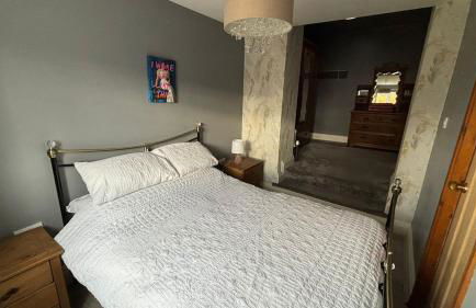 Two bedroomed Cosy cottage close to Wakefield and motorway networks Ideal for long stays and contractors - Foto 17