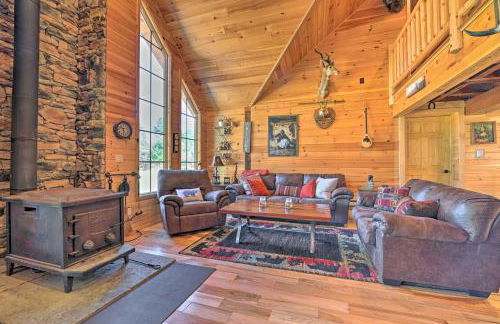 Unadilla Cabin on 50 Acres and Fire Pit and Creek - Foto 3