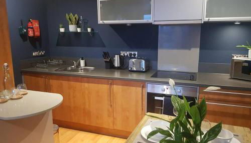 City Centre Apartment - Fantastic Location - Foto 5, stove, toaster