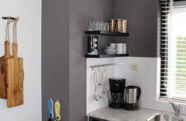 Appealing Bungalow With Garden - Photo 20