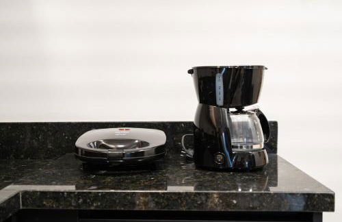 Localização Central! A 450 metros da Vila Germânica Loft com Piscina, Ar-Condicionado, Wi-Fi, Cozinha completa, Garagem Privativa, Espaço Zen, Academia, Sauna, e Mercadinho 24h - Foto 24