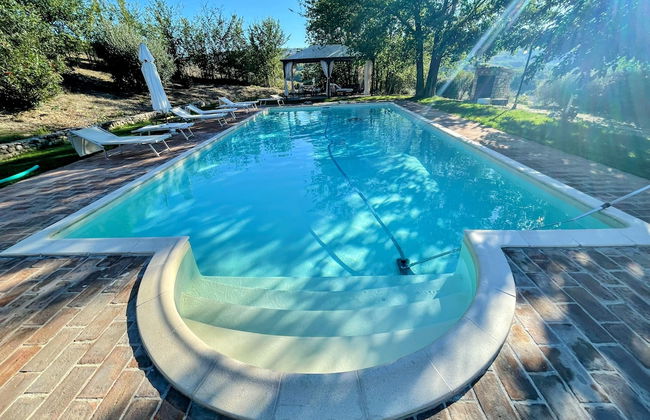 Detached Villa - Sleeps 10 - Pool - Pergola - Playground for Children - Wifi - Foto 56