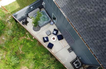 Brand New 3BR 2 5BA Home with Hot Tub - Photo 5