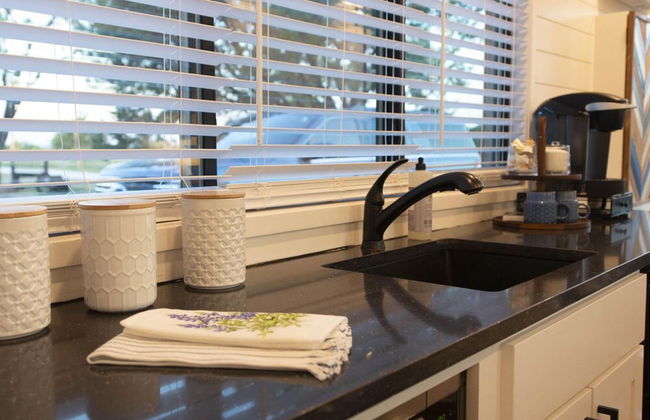 The Bluebonnet- Container Home Country Setting Near Waco Attractions - Foto 17