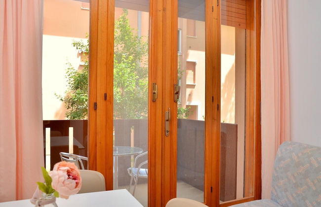 Graceful Apartment With a Bright Terrace - Beahost - Foto 1