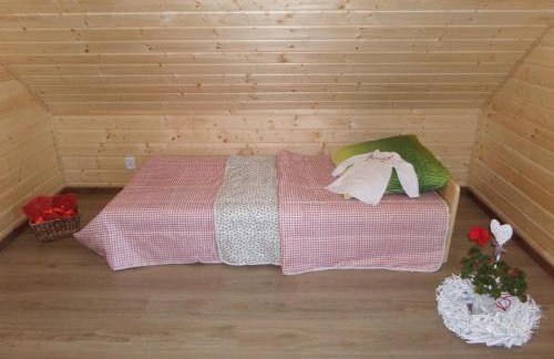 Dom drewniany na Kaszubach, rzeka, las, pola, niedaleko jeziora - Foto 11