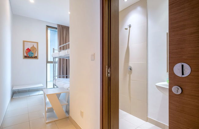 2.5 BDs in the heart of City Walk - Photo 30