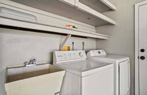 Gulf Coast Getaway Pool Mini Putt Fenced Yard - Foto 29