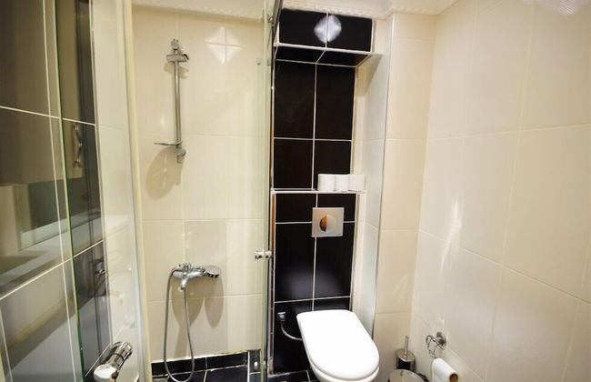 Sheriff Residence - Photo 51