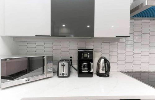 5BD 3BA - Black&White ArtBNB - Antique Row WPB - Foto 10