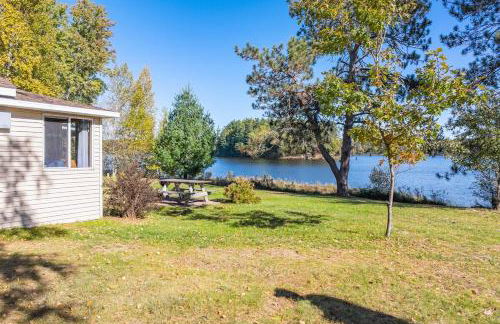 Waterfront Cabin On Full Rec Lake - Sleeps 6 - Foto 29