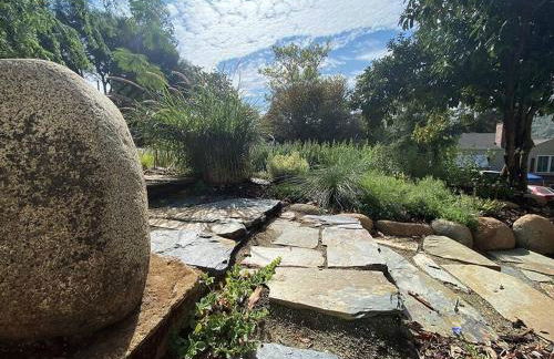 The Haven -In Town, NEWLY remodeled, Private, Stocked - Foto 24