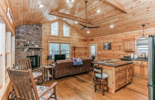 Brand New 2BR2BA Cabin Cherry Log Big Hot Tub Views - Foto 15