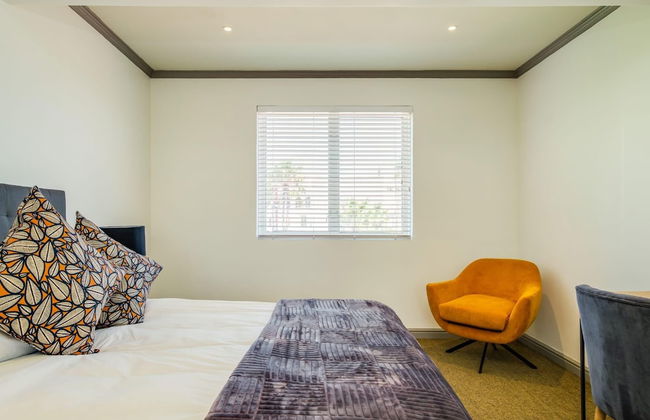 Contemporary Apartment Close to the Radisson Majolica - Photo 4