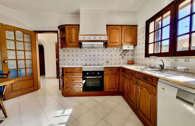 Faro Terrace Villa by Homing - Photo 14