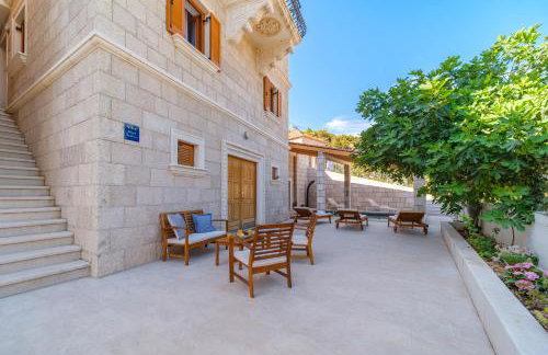 Luxury Stone Villa Nevija with heated pool - Photo 23