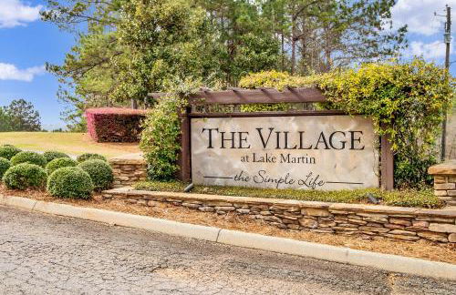 Balcony and Community Perks Lake Martin Condo! - Foto 38