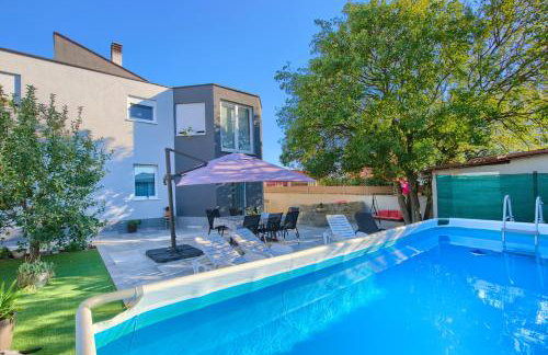 Apartment Buddy - Photo 1