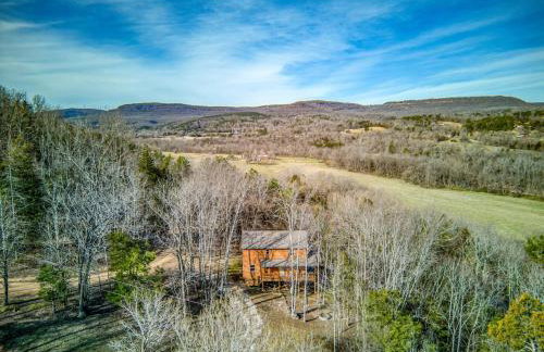 Cabin 1 - Peaceful Cabin Near River with Fire Pit and Hot Tub - Foto 32