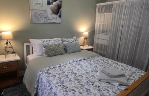 Number 22 - Le Dorat - Apartment 3 with garden & free parking - Foto 3