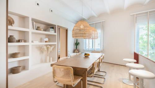 Mediterranean Retreat with 4-Bedroom, 3-Bath Apartment in Barcelona - Foto 3