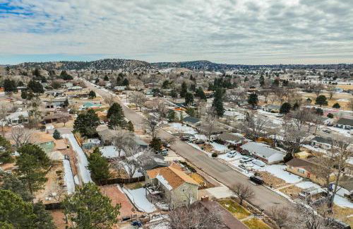 Crestview Place Family Home 2 Mins to UCCS Patio and BBQ - Foto 39