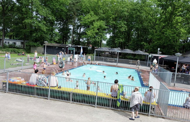 Charming Lodge in Staphorst With Pool Access - Foto 17