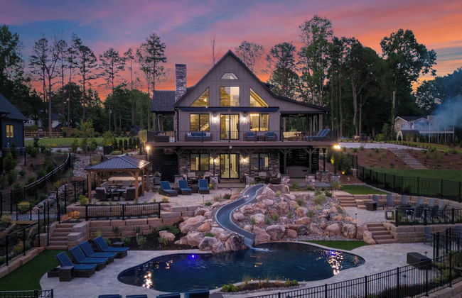 Gray Fox Lodge by Avantstay Waterslide Pool, Theater Sleeps 21 - Foto 71