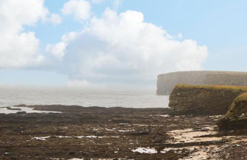 Freswick Castle - Photo 60