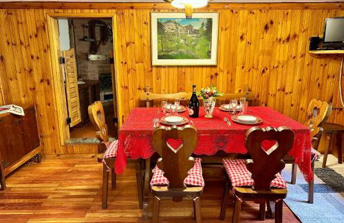 Cozy Three-Room Apartment with Mountain View & Parking - Ussin Chalet - Valtournenche - Foto 13