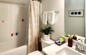 Spacious Modern Retreat Near Downtown EV - Photo 16