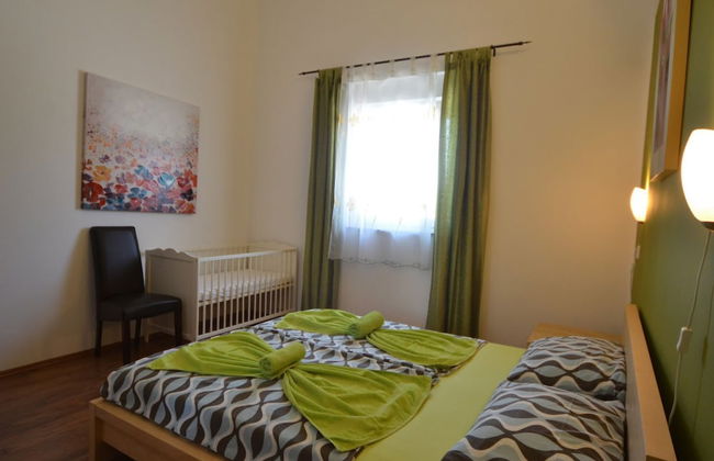 Exquisite Secluded Villa With Pool - Photo 7