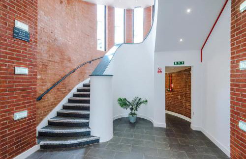 Large Home Salford -Free Parking - Foto 26